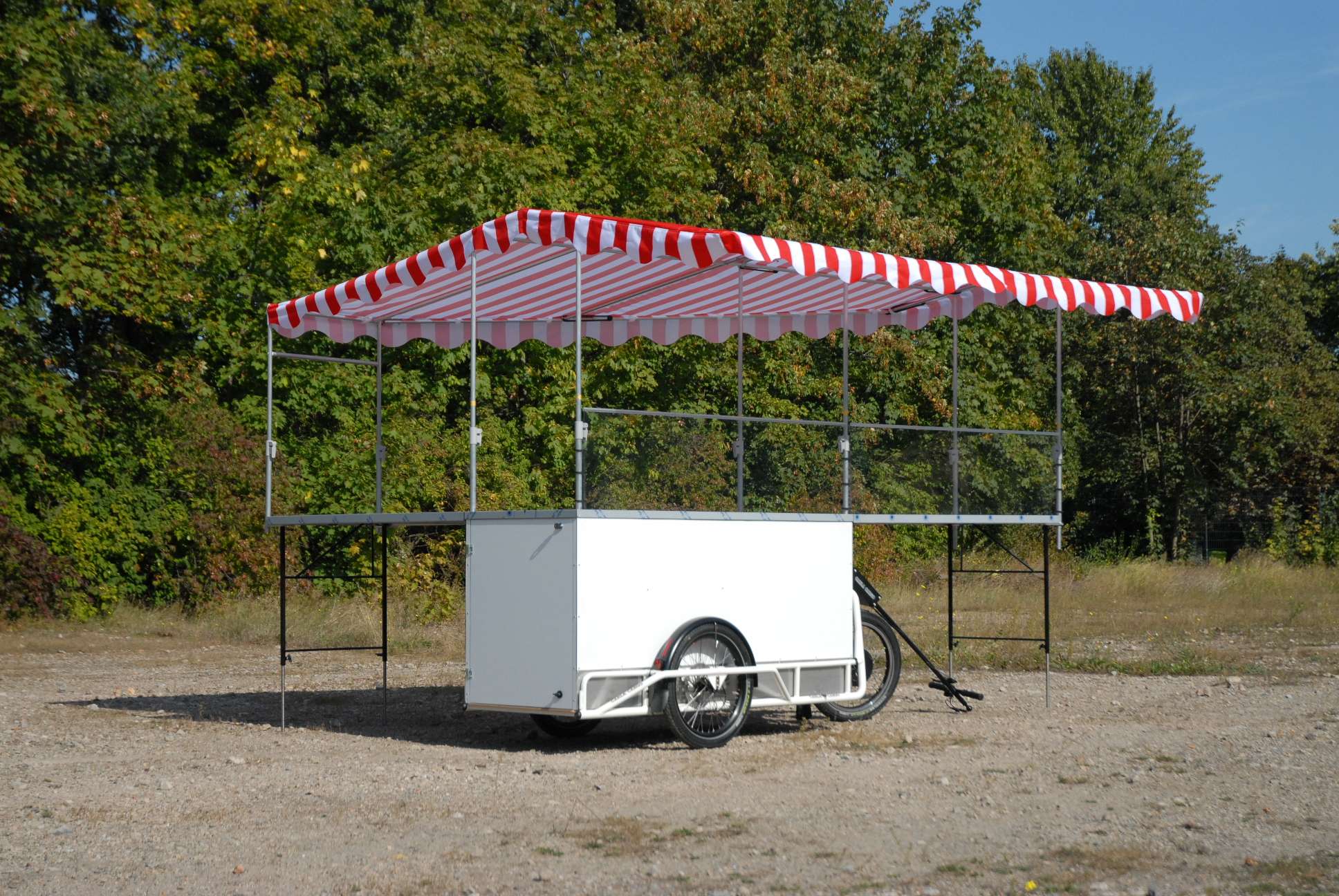 Kaufen 2 Mobiler Markstand auf einem Fahrradanhänger